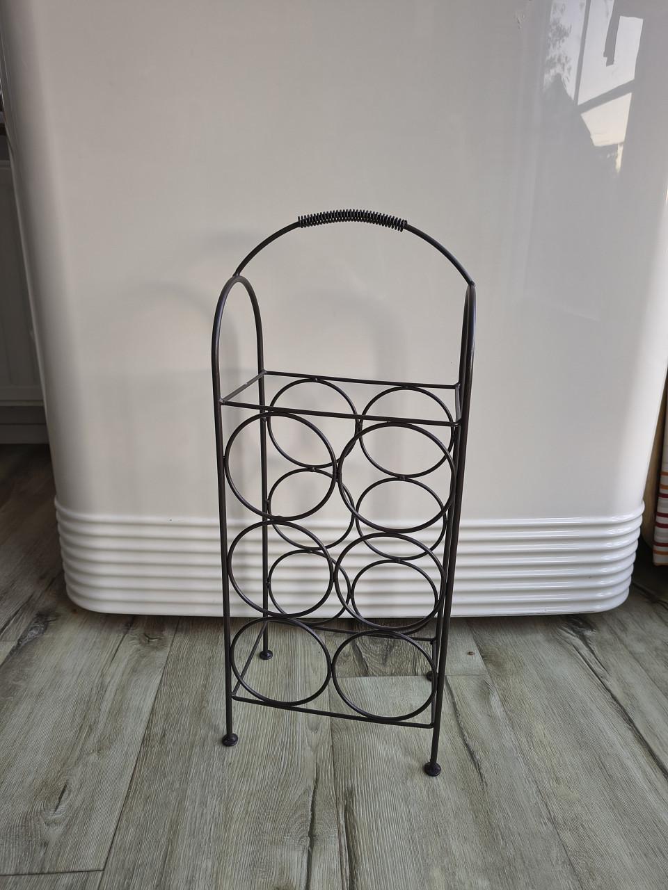 Prachtig metalen wijnrek, wijnhouder. Stevig flessenrek.