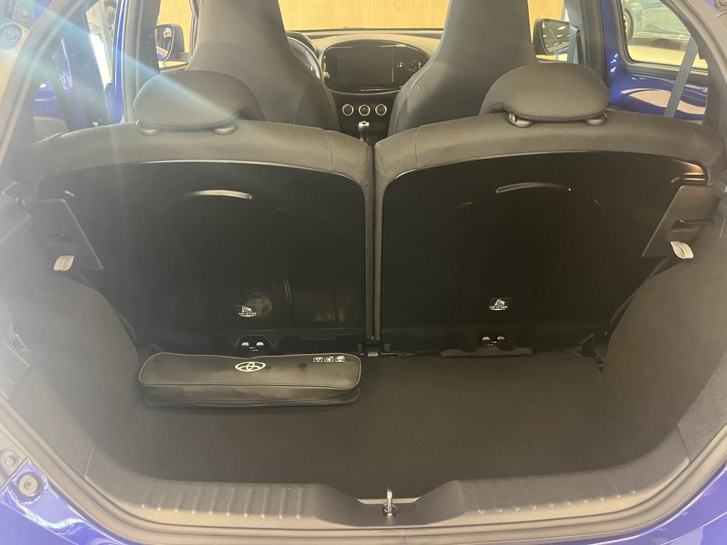 Toyota Aygo X 1.0 vvt-i mt play