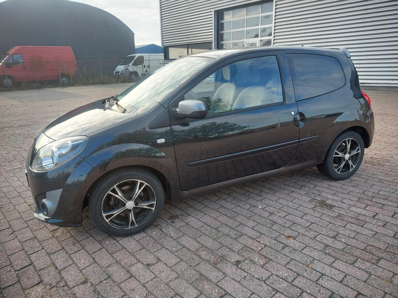 Renault twingo bj 2011  1250 euro
