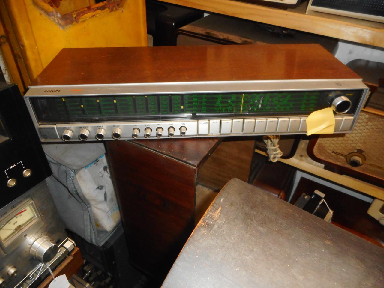 Gezocht voor mijn verzameling/hobby oude audio en radio's en toebehoren