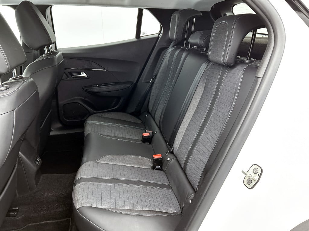 Peugeot 2008 100 pk allure pack premium | rijklaar | navigatie | 360 camera