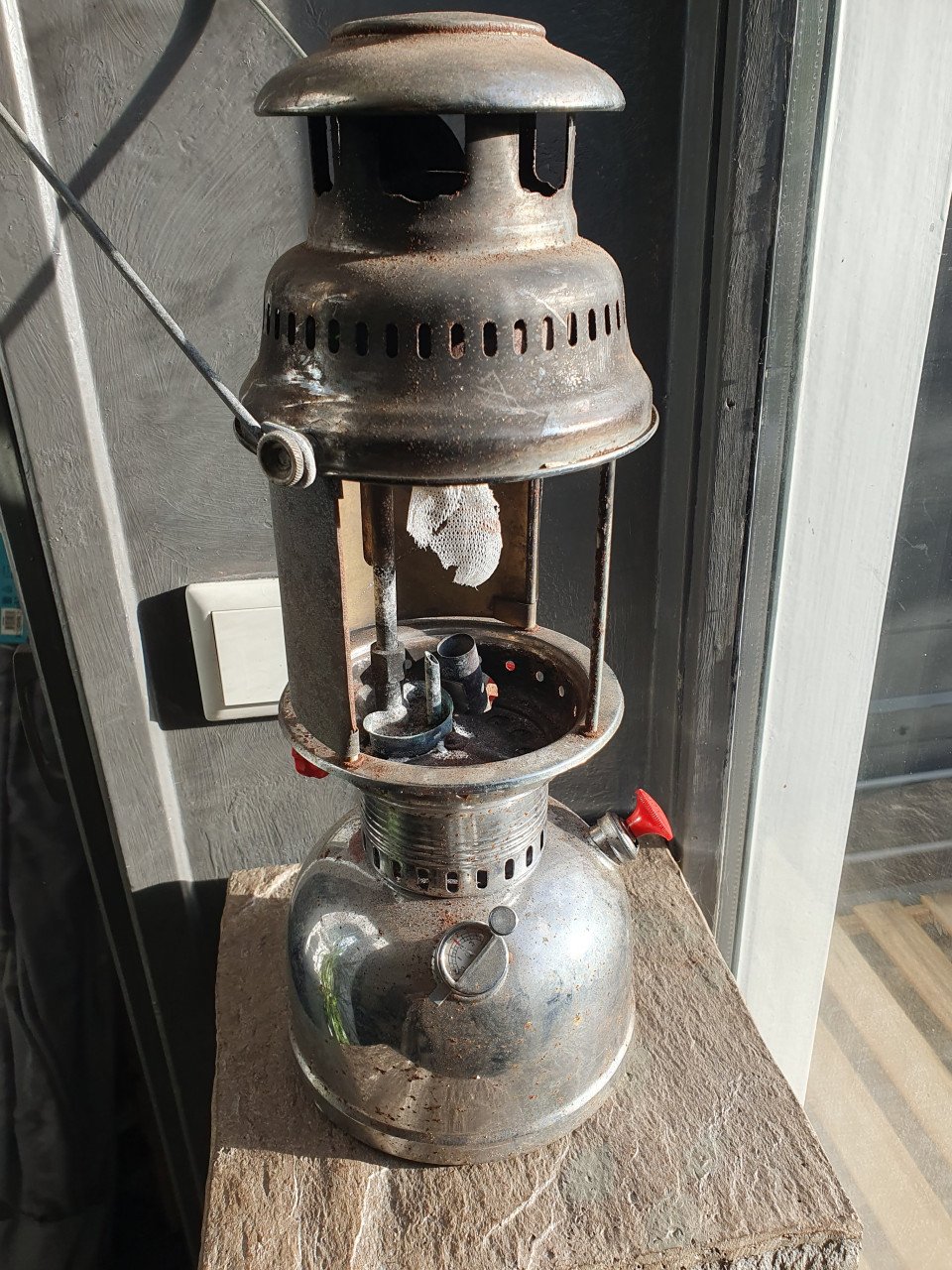 Leuke antieke Petroleum storm of druklamp van het merk anchor...