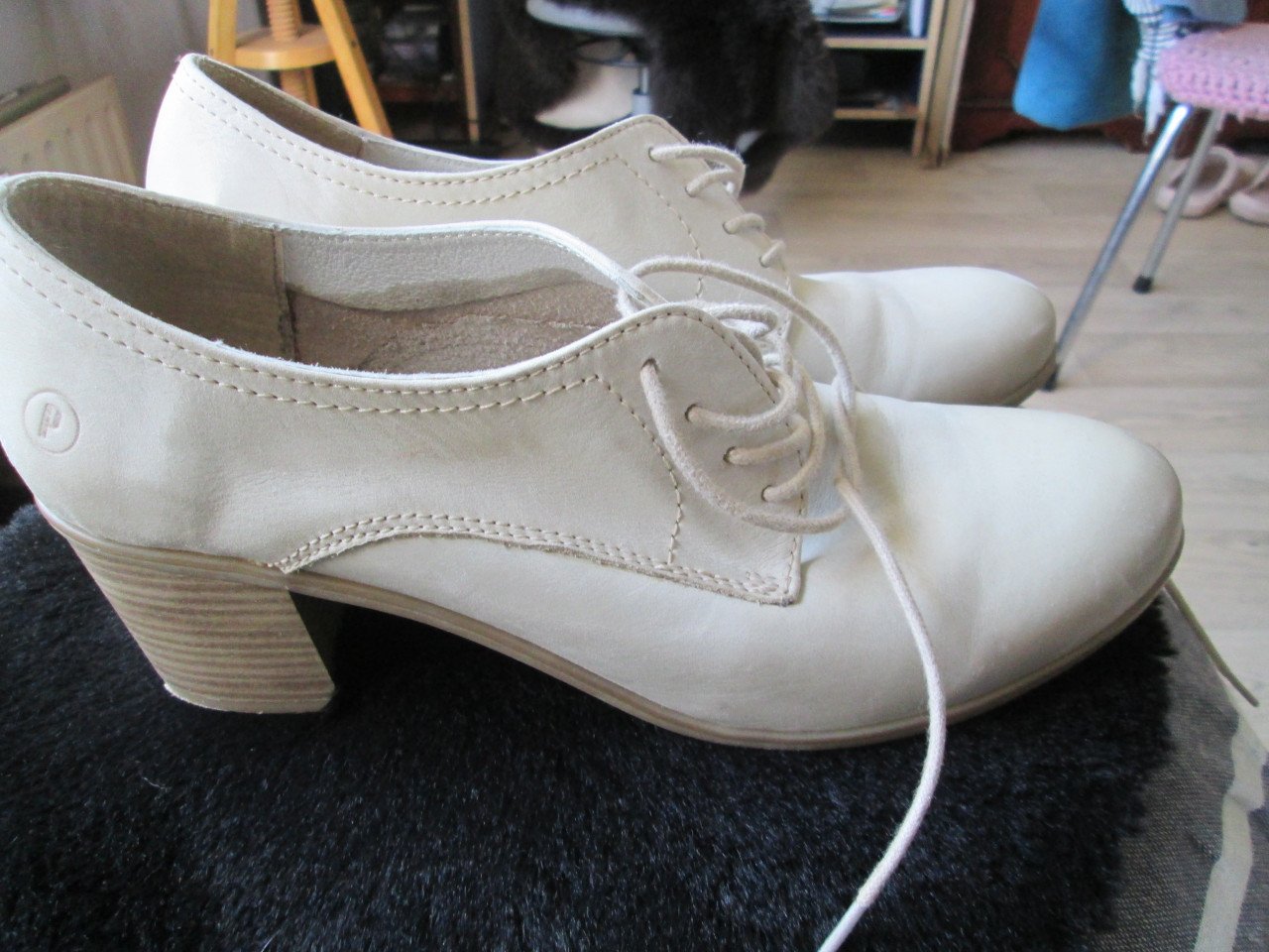 Veterschoenen met hoge blokhakken