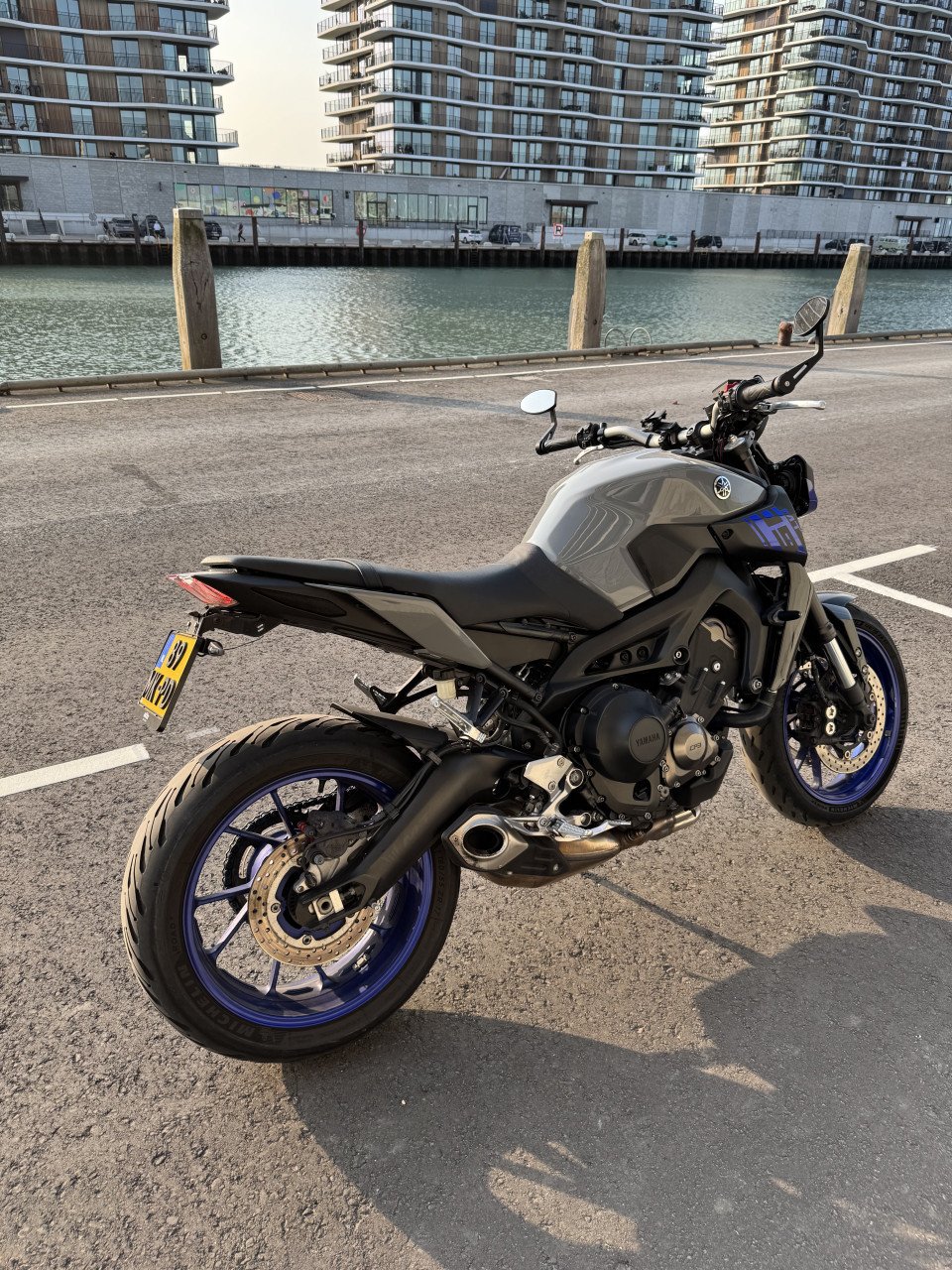 Yamaha MT-09, Vapor Grey, Quick Shifter,