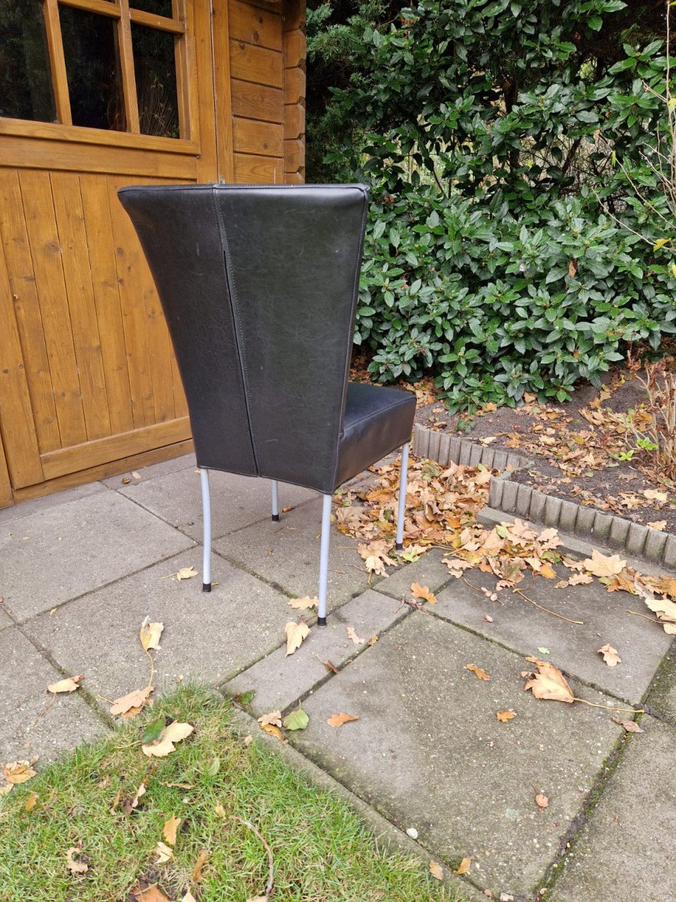 Prachtige leren eetkamerstoelen