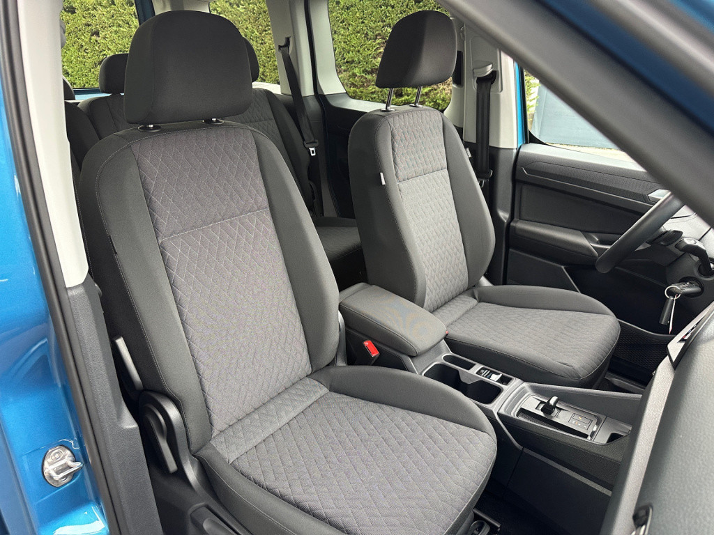 Volkswagen Caddy 1.5 tsi dsg life 5-persoons | led | camera | navi | rijkla