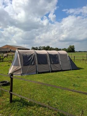 Te koop: mooie  tunnel Redwood Willow tent
