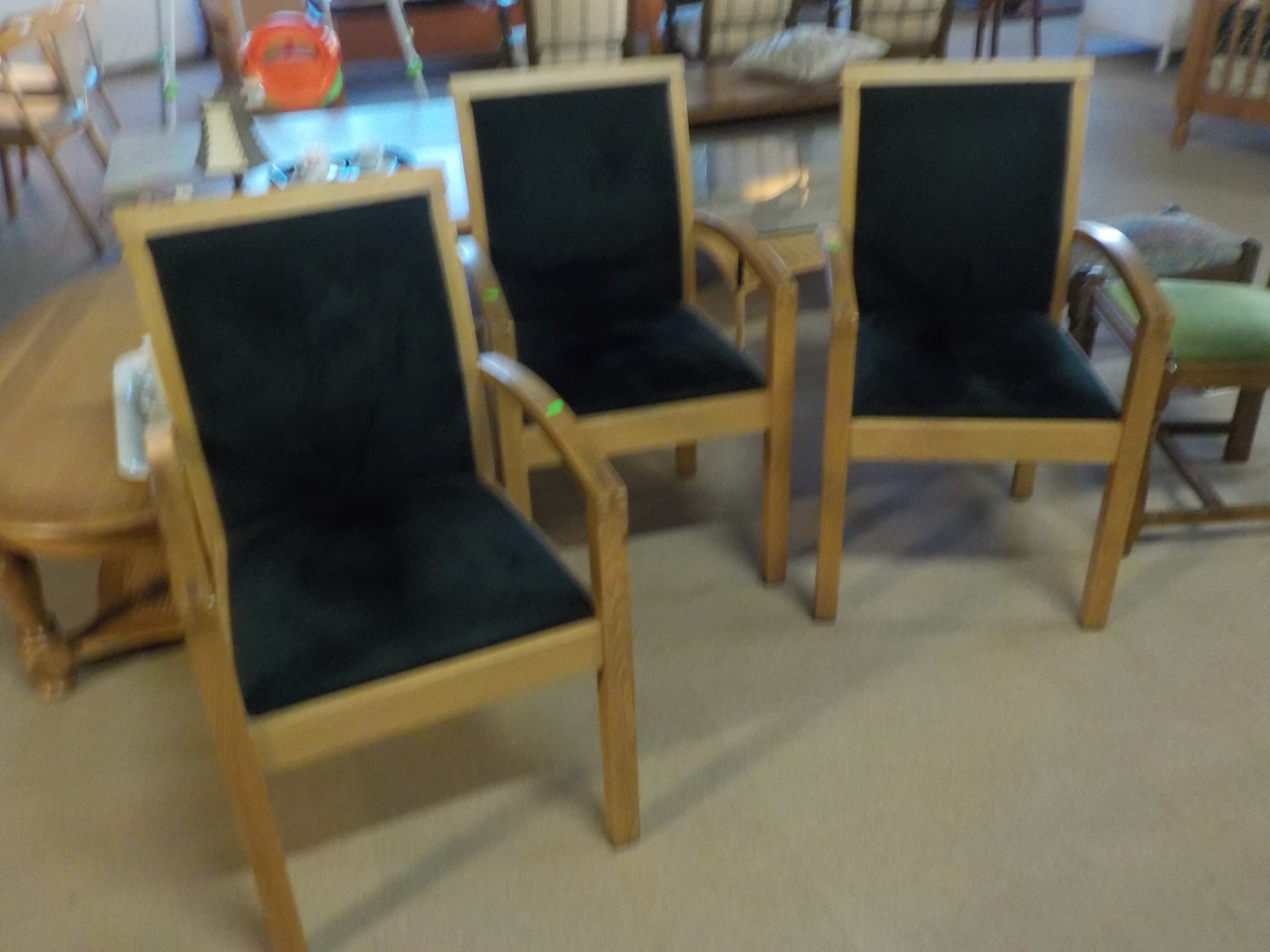 Zeer stevige armleuning fauteuils in zeer goede staat per stuk 50 euro