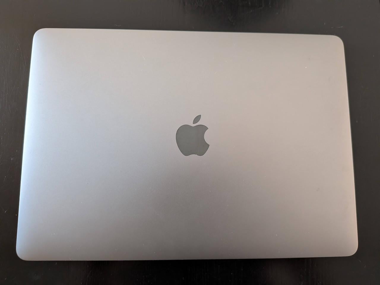 Apple MacBook Pro 13-inch (2017)