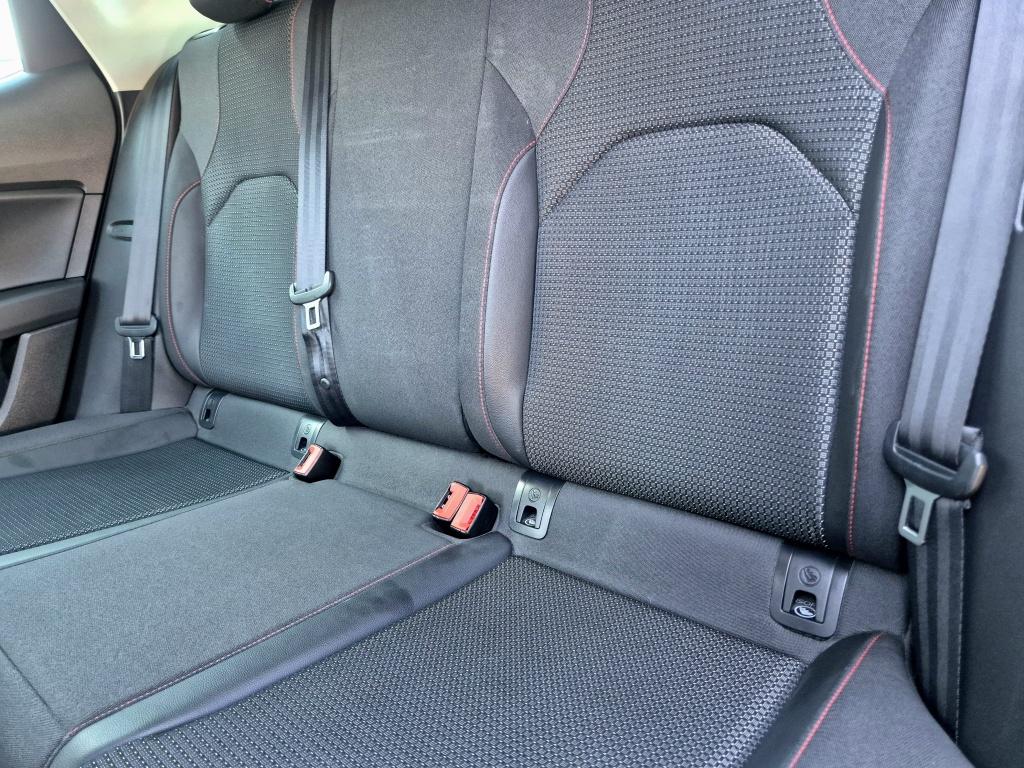 Seat Leon 1.4 tsi act fr dynamic | led | cruise-control | navi | airco | t