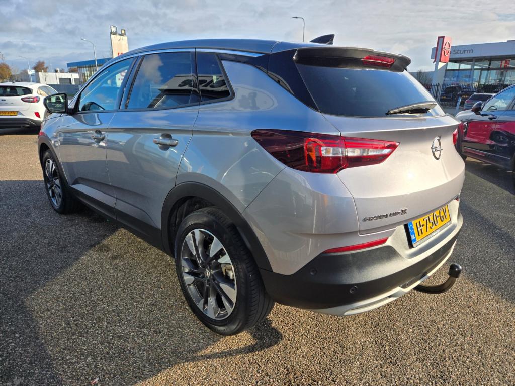 Opel Grandland X 1.2 turbo 130pk business executive | pano | trekhaak