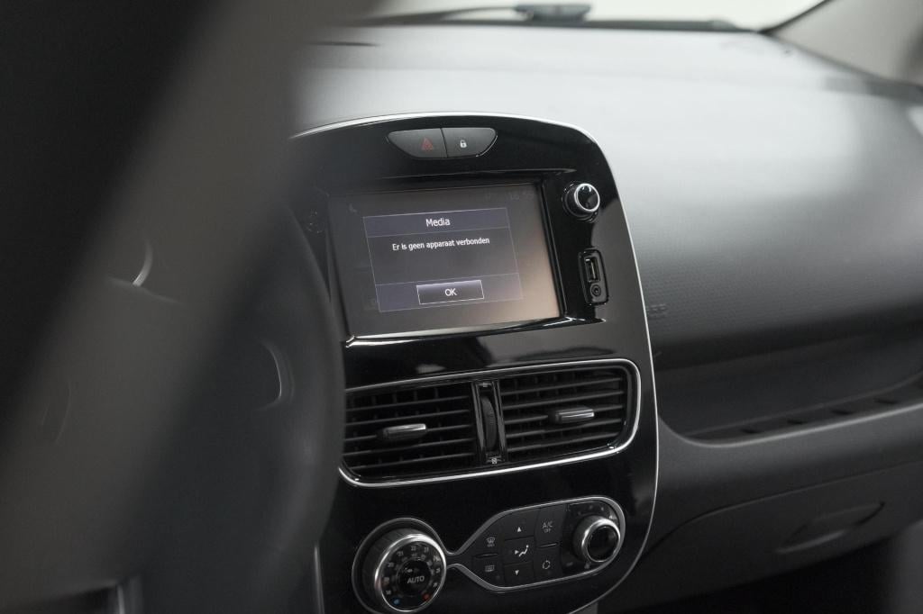 Renault Clio tce 90 zen | navigatie | parkeersensoren | climate control