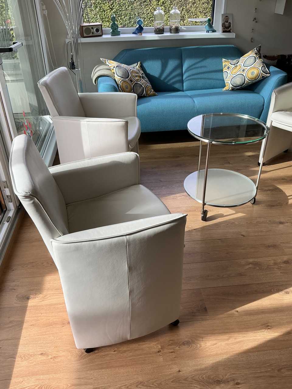 Te koop 4 leren Eetkamer stoelen