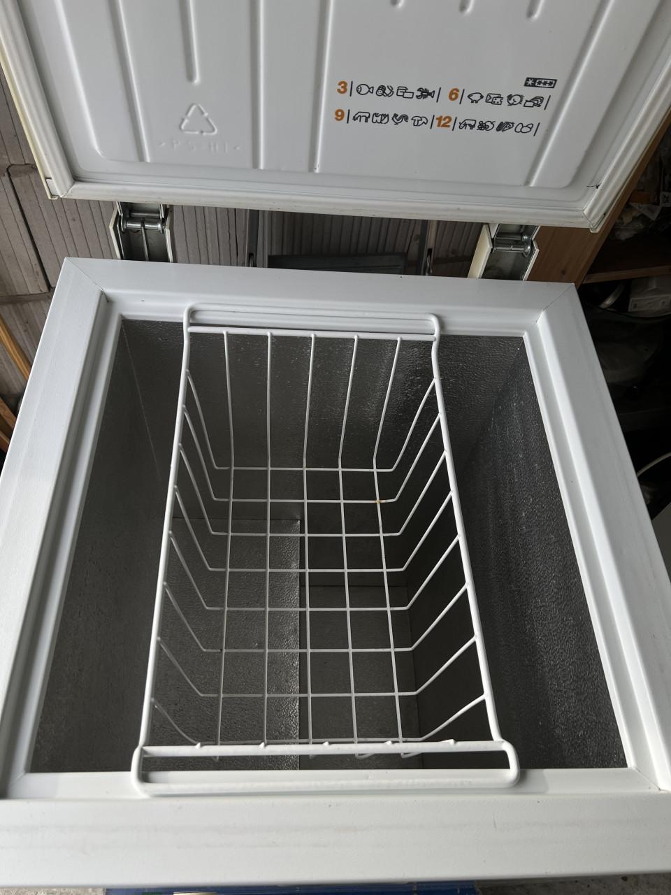 A+++ klasse Vrieskist  / vriezer 85x60 cm. 102 liter