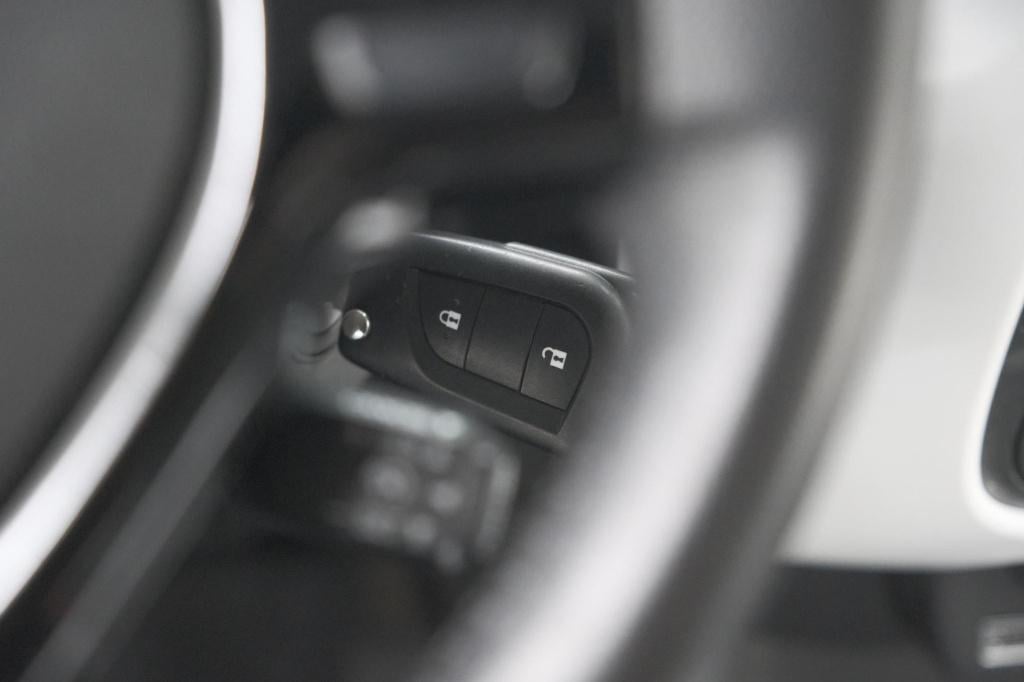 Citroen C1 1.0 vti feel | airco | bluetooth radio | getint glas | 5 deurs