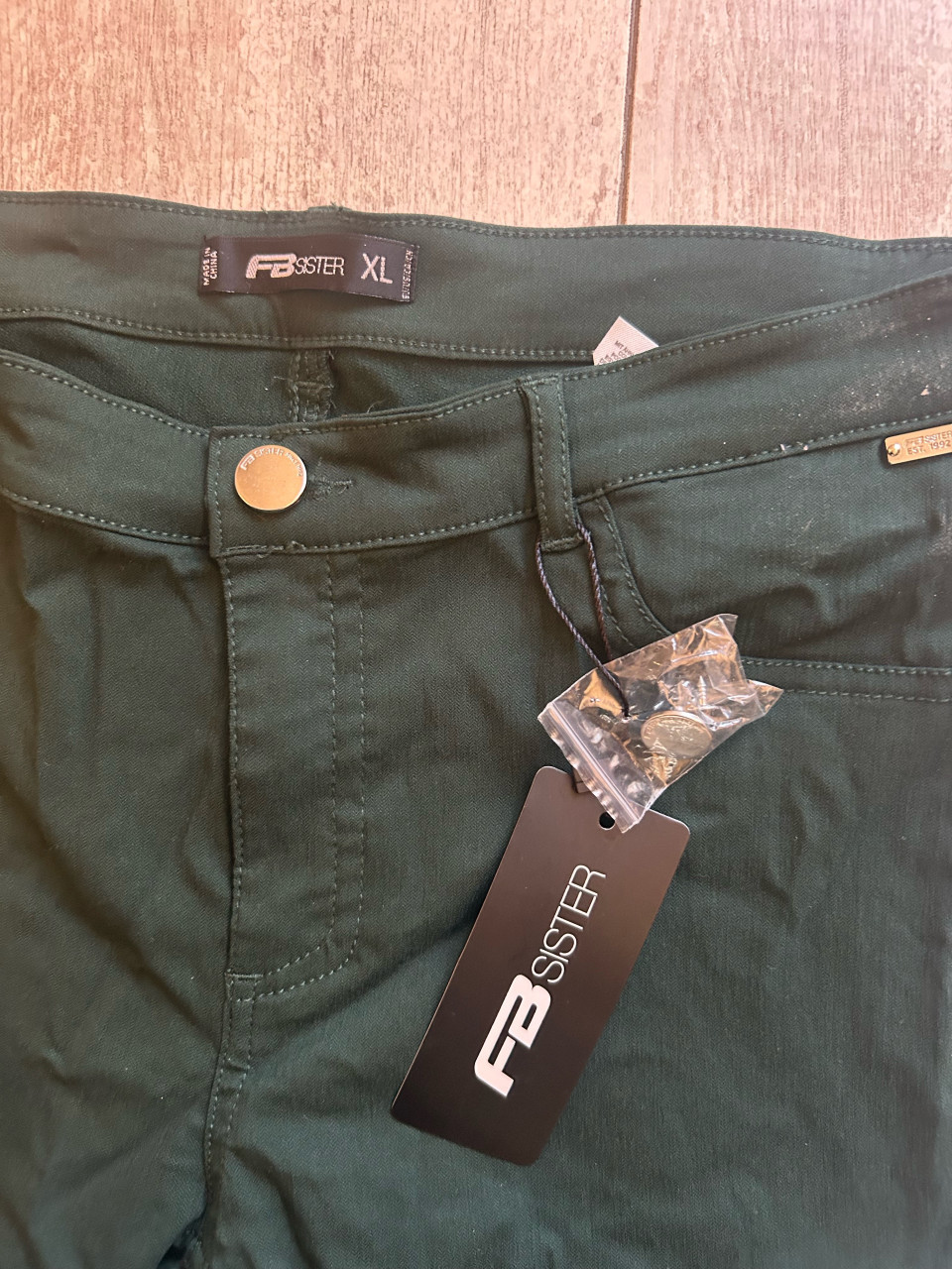 Nieuwe groene broek XL