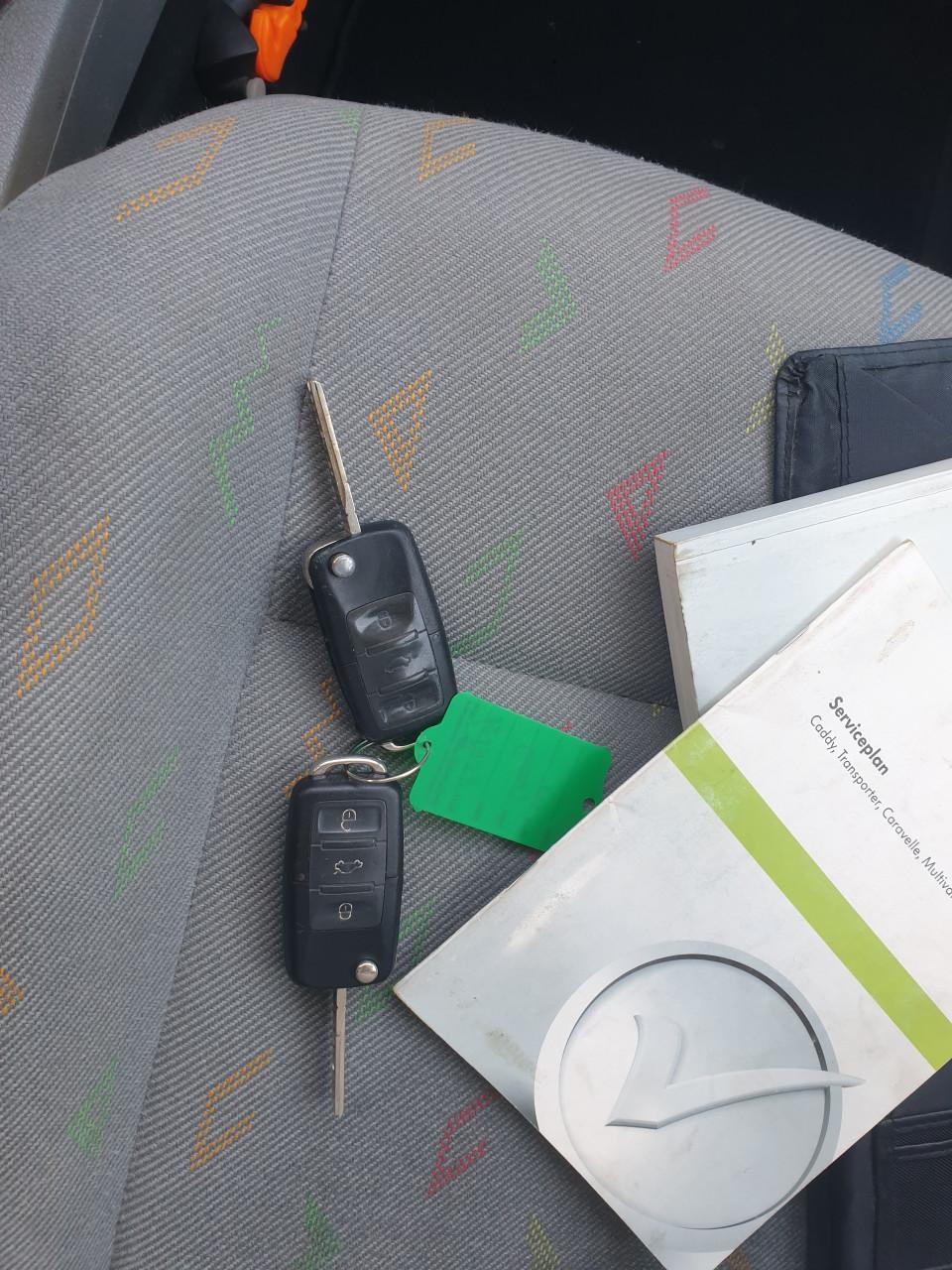 Volkswagen caddy 1.9 tdi 2010 apk airco