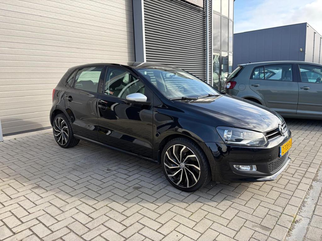 Volkswagen Polo 1.4-16v comfortline/lichtmetaal/carplay/airco/black edition