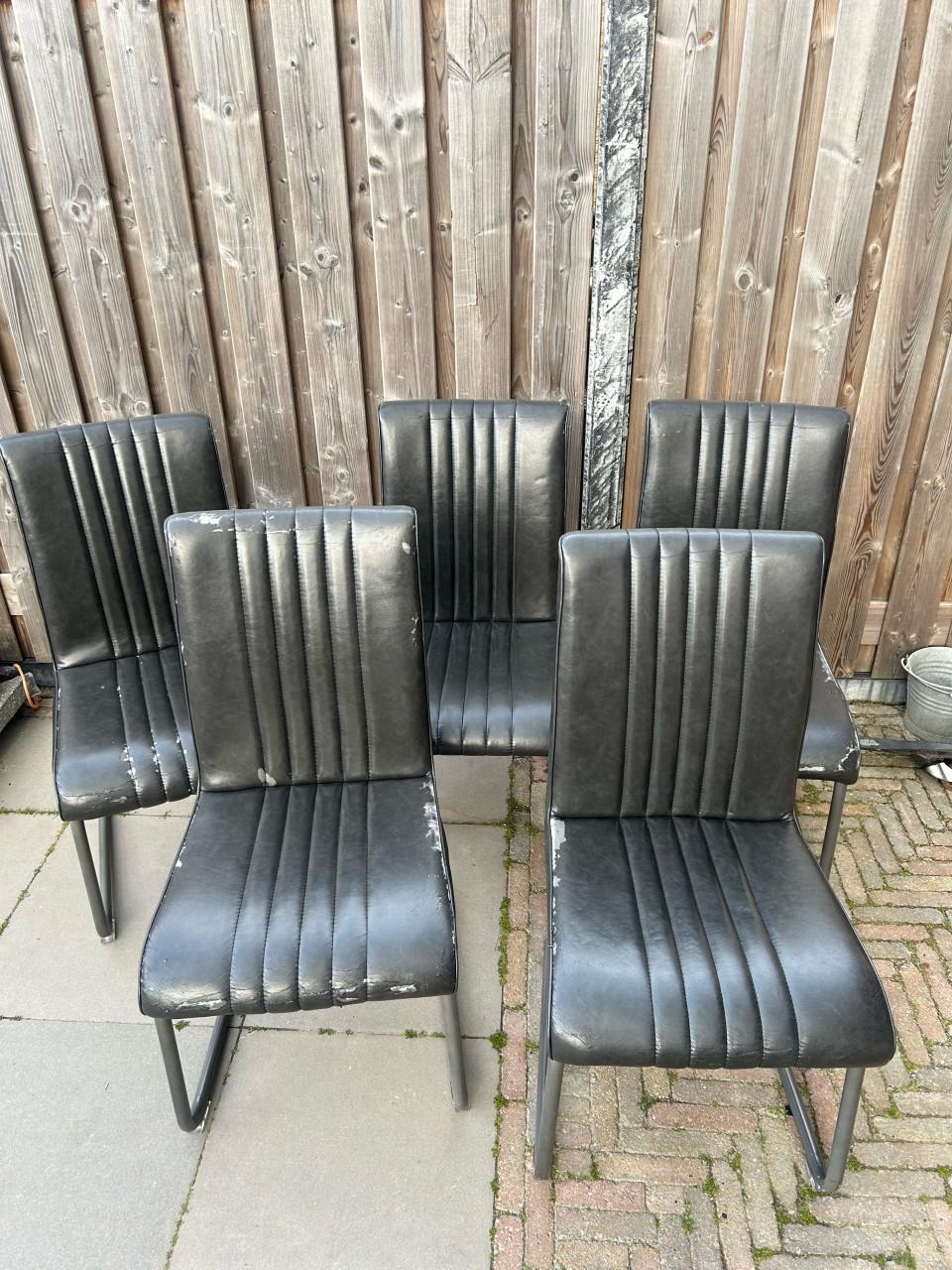 Eetkamer stoelen 5 stuks