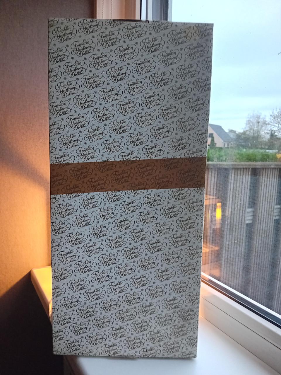 The Franklin Mint Arthurian Collection Heirloom Dolls: Morgan Le Fay