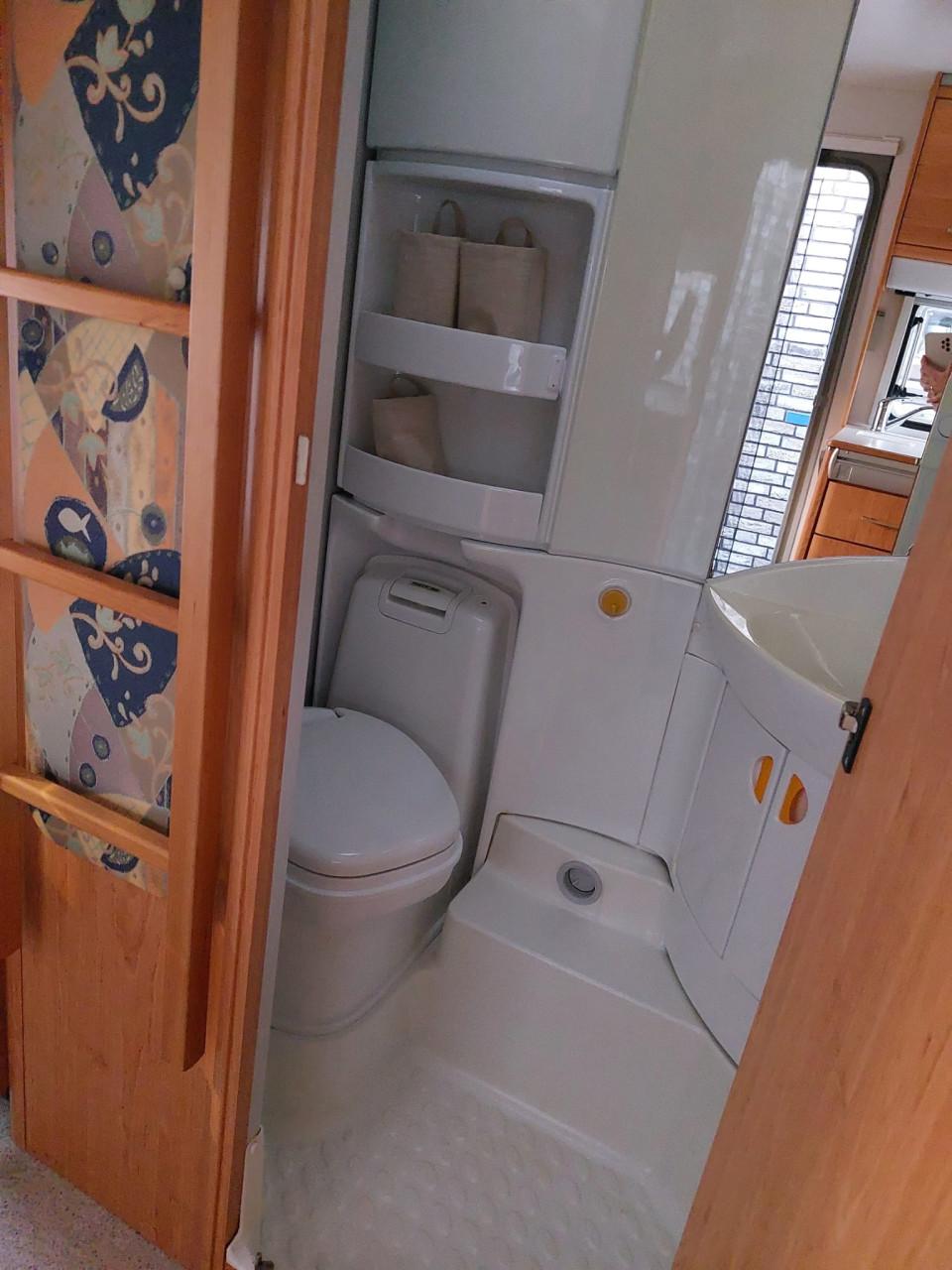 Caravan: Knaus Blue Line 400 TK