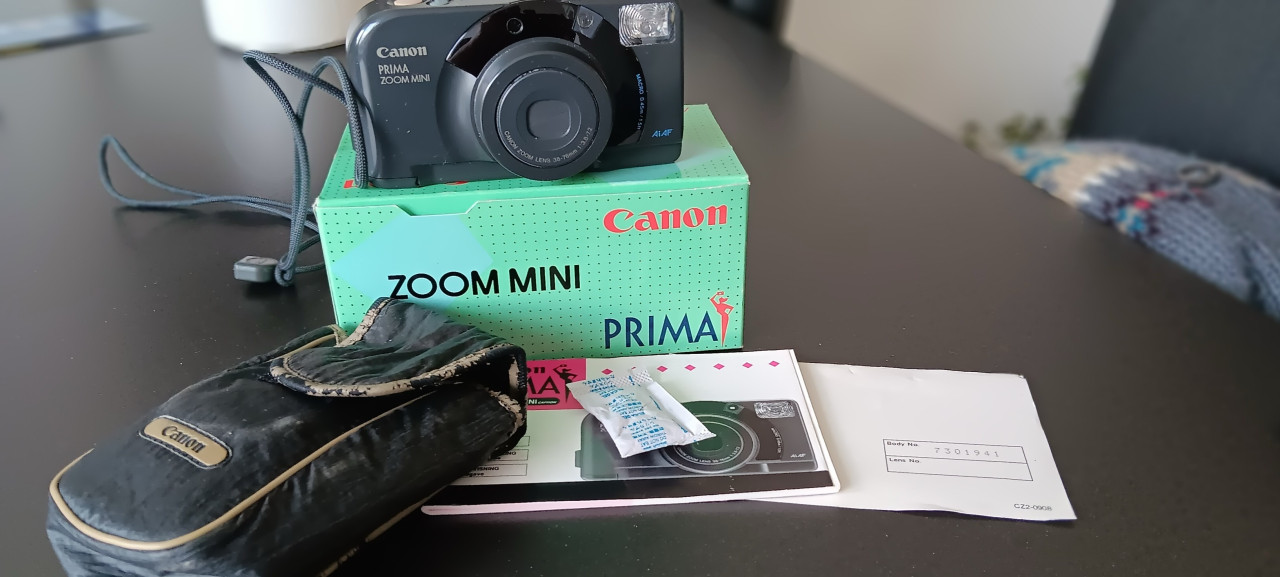 CANON FOTOCAMERA met ingebouwde flitser