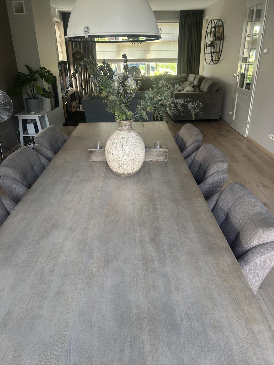 Gratis 6 stoelen af te halen