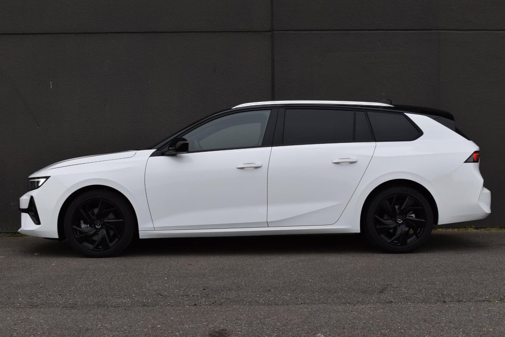 Opel Astra sports tourer 1.2 gs line | demo | vraag naar actuele km stand |