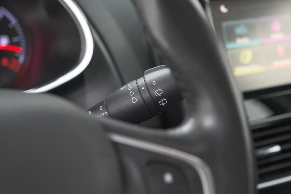 Renault Clio estate tce 90 intens | navigatie | parkeersensoren | climate c