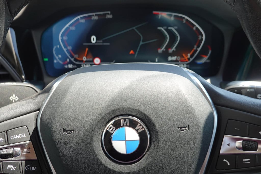 BMW 3-serie touring 330i business edition plus