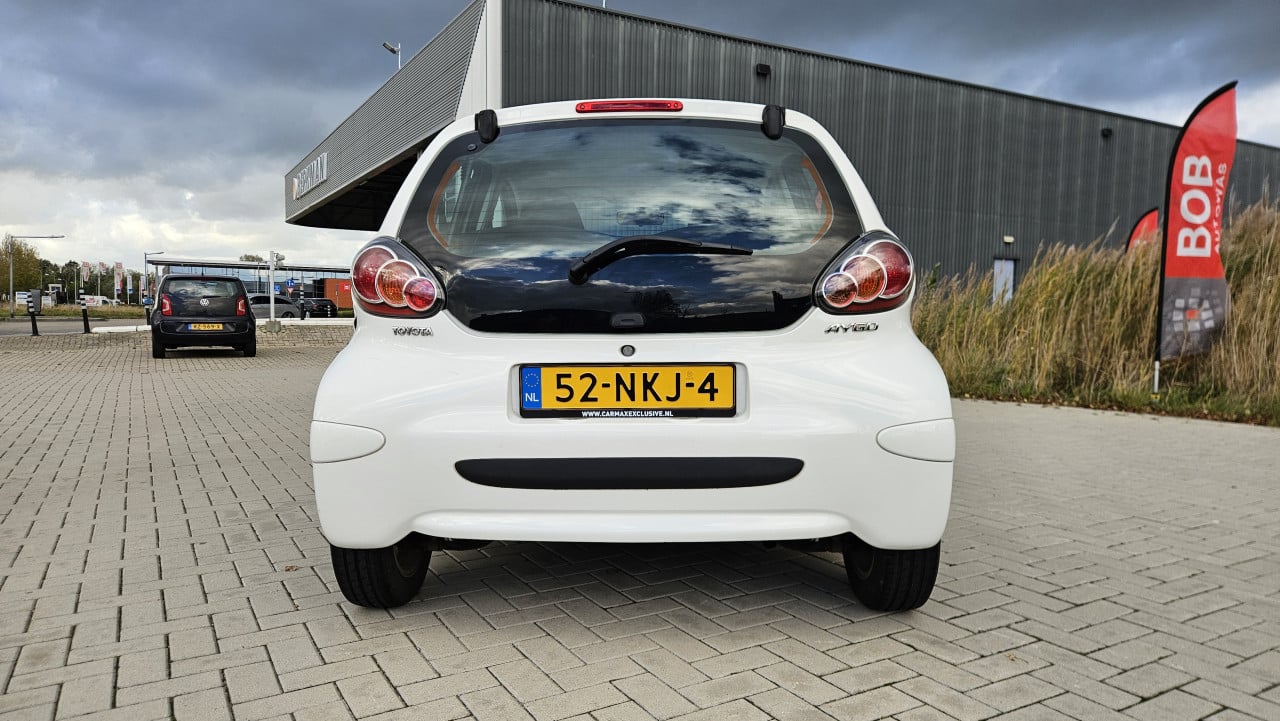 Zuinige TOYOTA AYGO 5drs AIRCO Bj. 11-2010 / NL AUTO  / 1:23 !