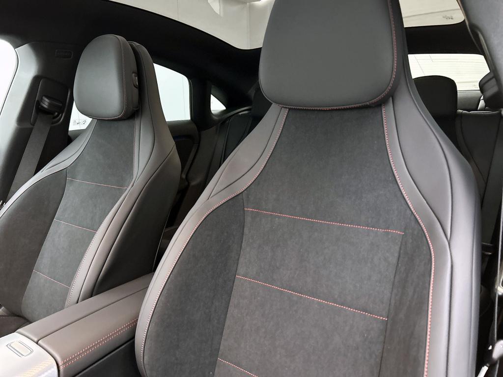 Mercedes-Benz Cla 180 business solution amg | premium pakket | nightpakket 