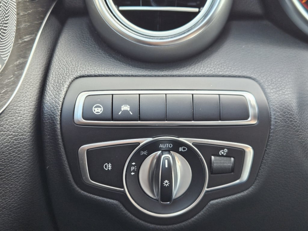 Mercedes-Benz C-Klasse coupé 300 premium plus pack | burmester | acc