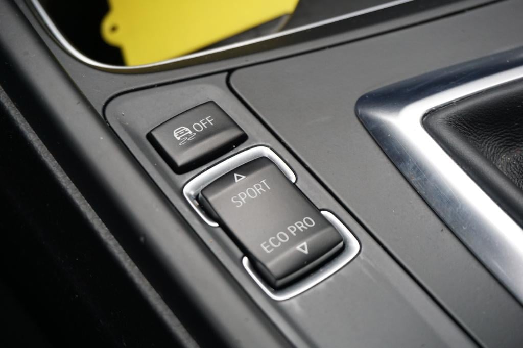 BMW 3-serie 320i automaat - airco / cruise / elektr. ramen / nap