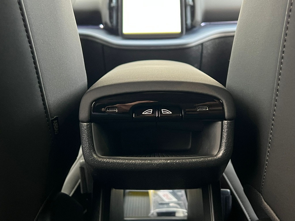 Volvo Ex30 extended range plus | nieuwprijs € 46.122