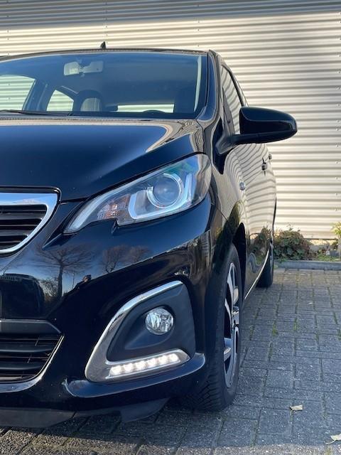 Peugeot 108 1.0 e-vti blue lease executive