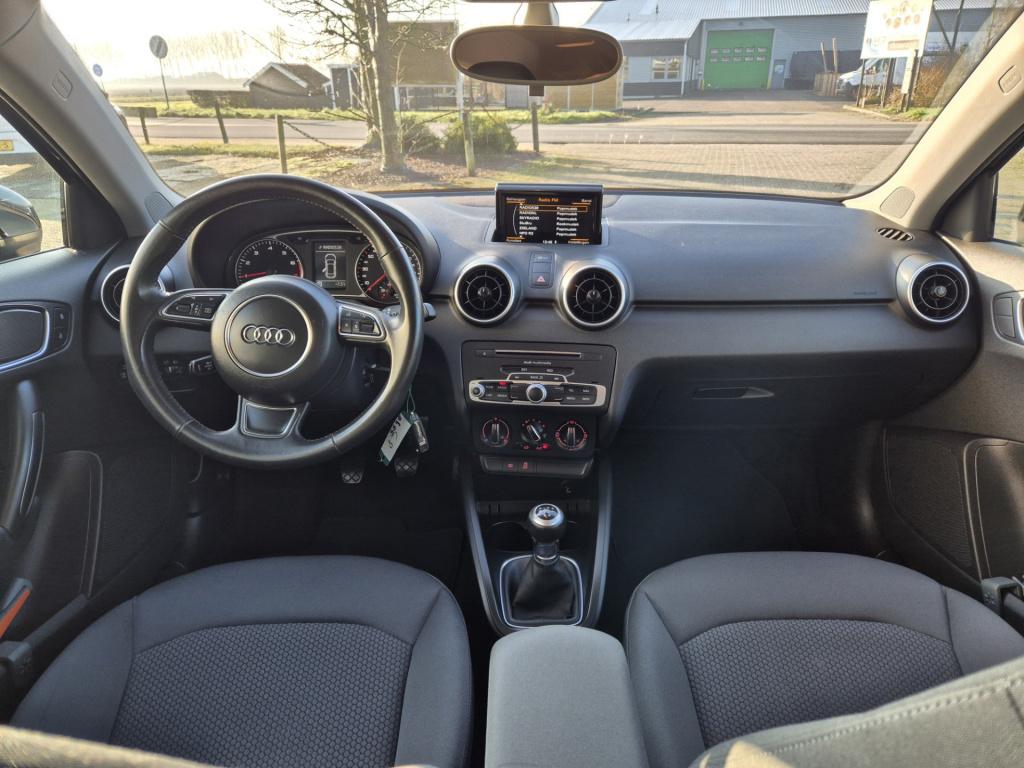 Audi A1 Sportback 1.0 tfsi adrenalin s-line