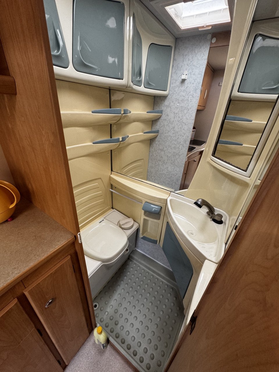 Caravelair Solariria 2005 met voortent , vast bed en boiler