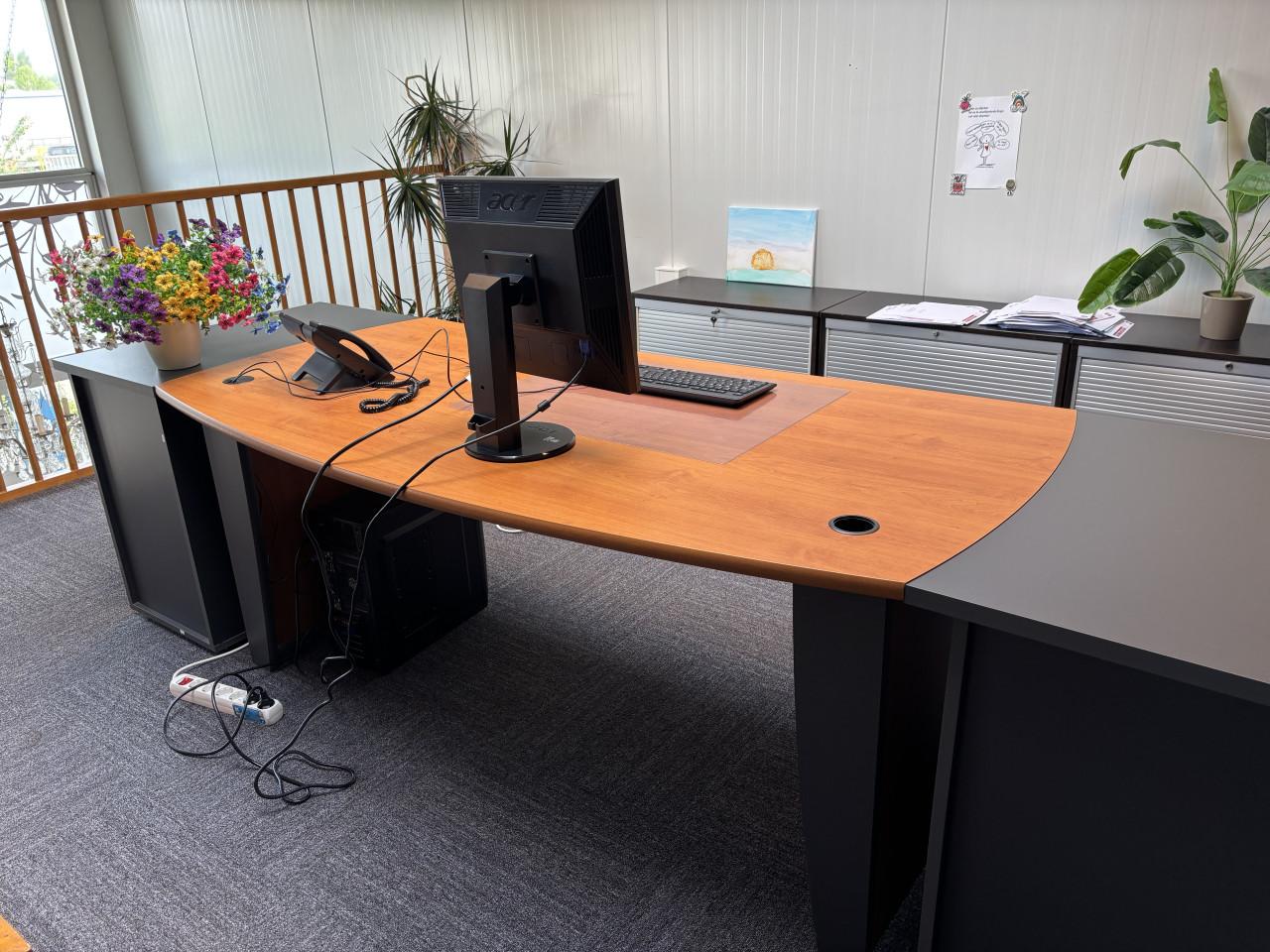 Gratis bureau’s en kasten