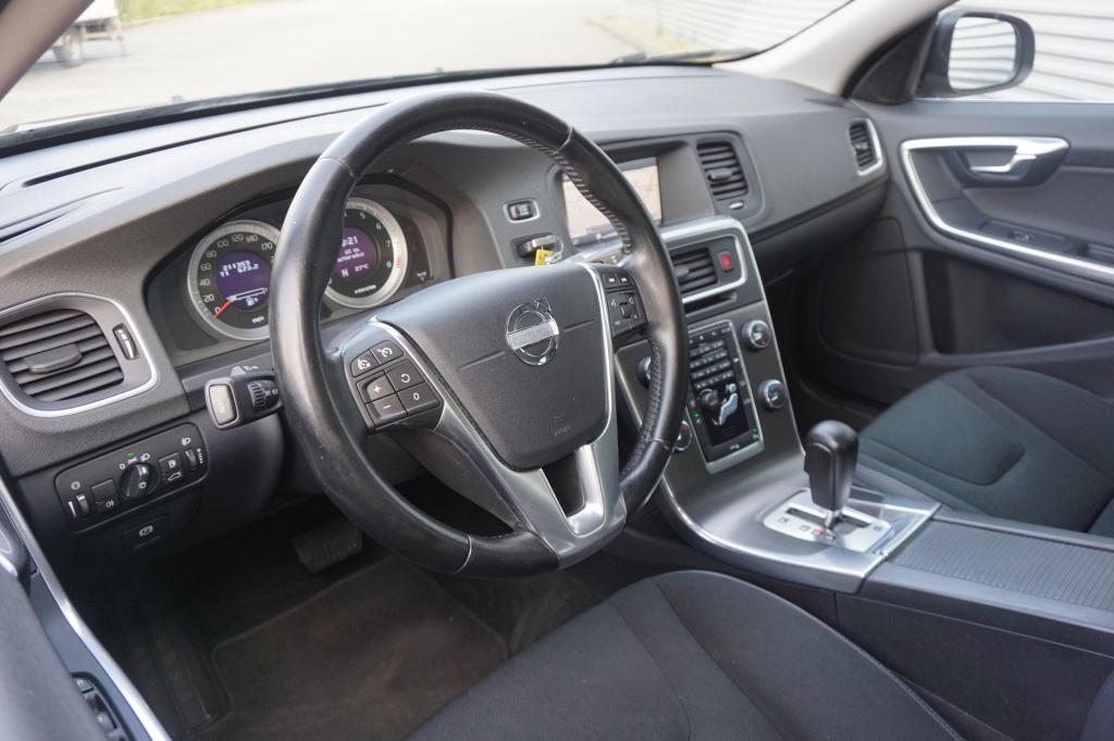 Volvo S60 1.6 t4 momentum automaat - climate / navi / cruise / parkeers. / 