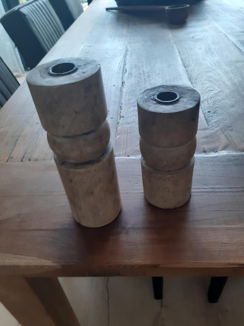 Kandelaars twee stuks geen koeriersdiensten