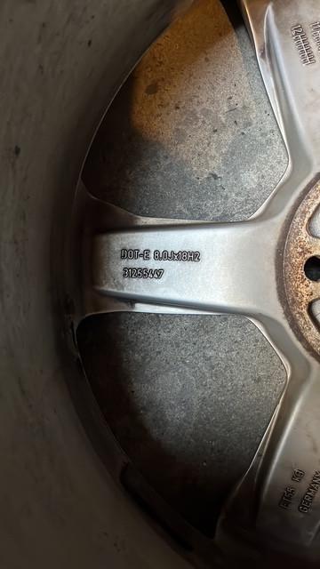 Winterbanden met velgen