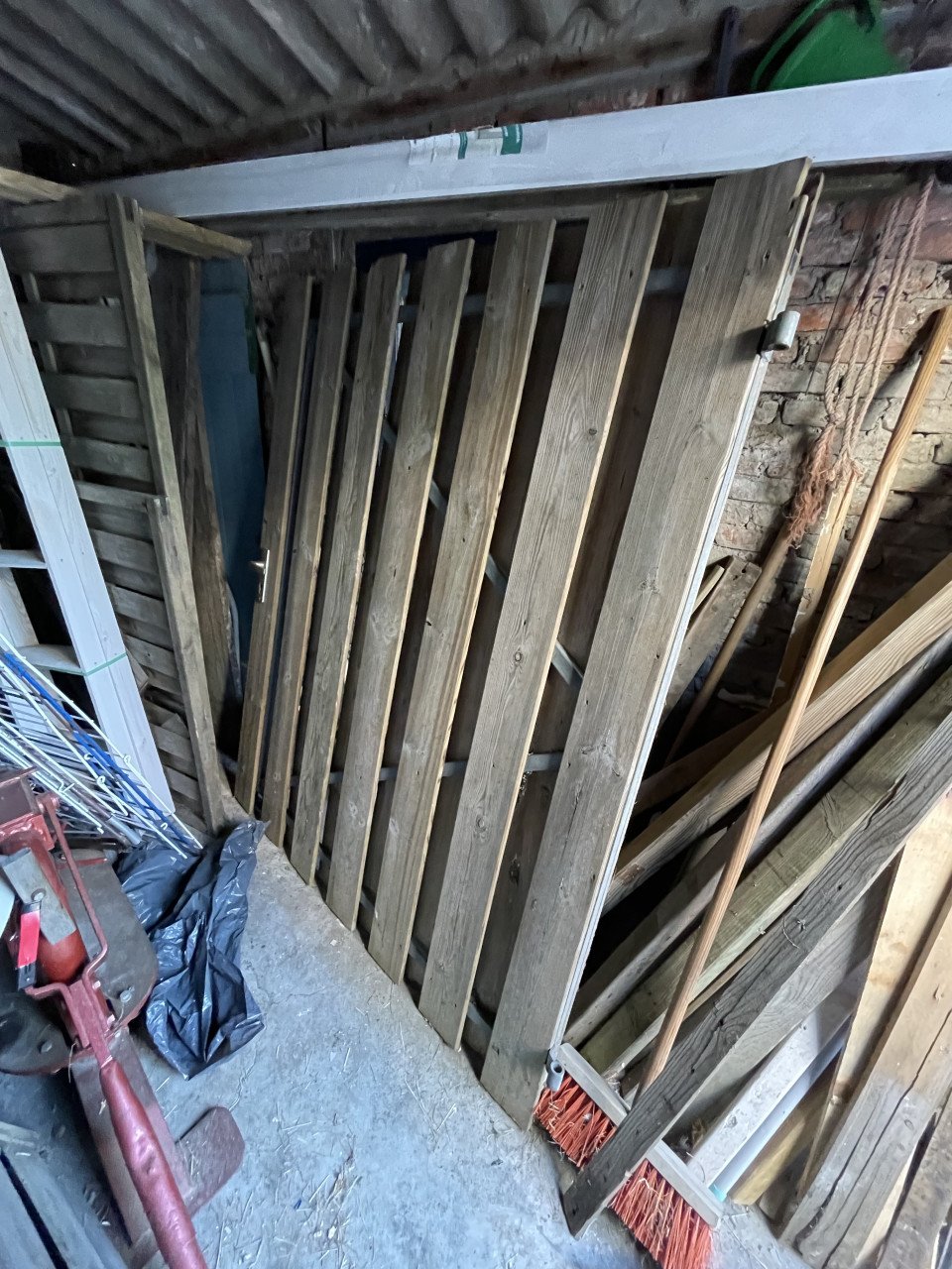 Te koop Houten poort deur met stalen frame