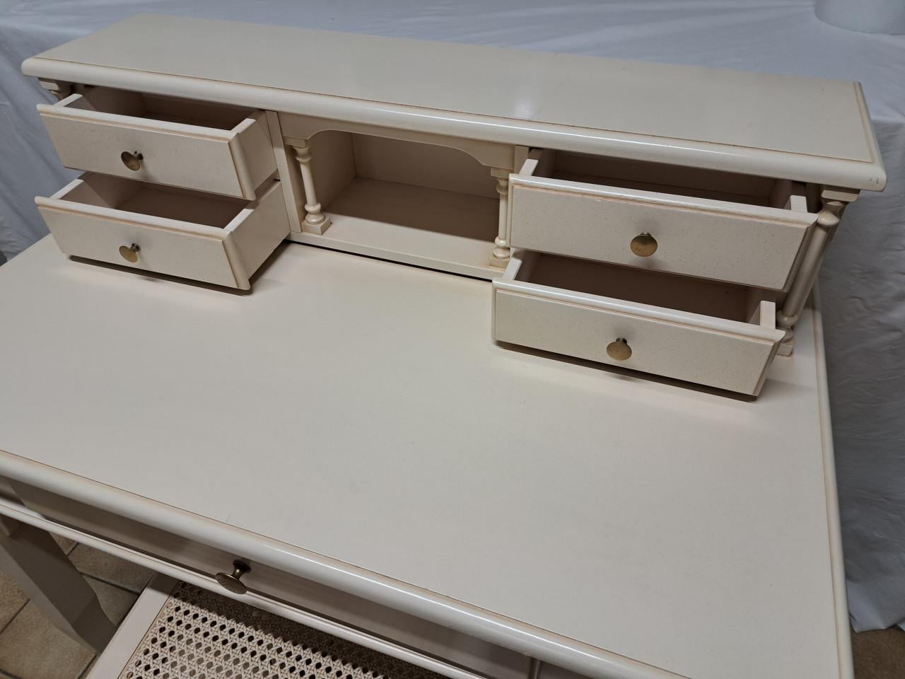 Secretaire en bijbehorende stoel