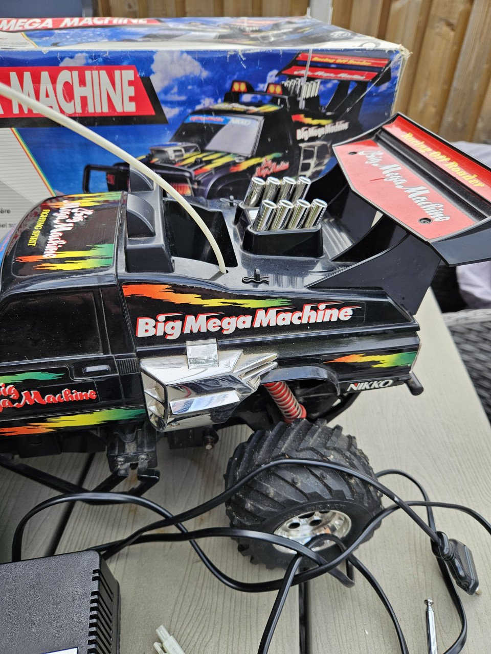 Grote vintage NIKKO Big Mega Machine radiografisch bestuurbare monstertruck