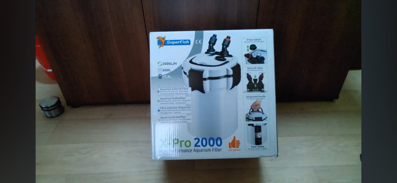 2 meter aquarium met vissen, inrichting en techniek