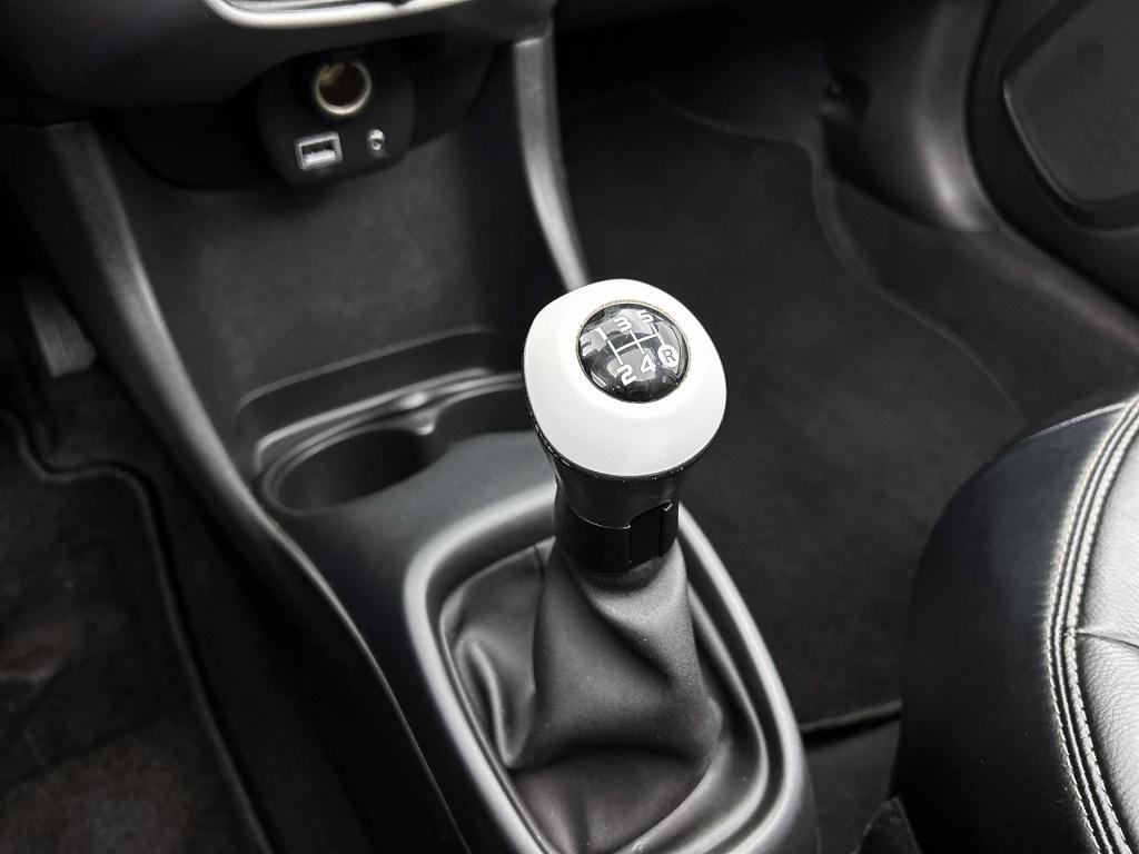 Peugeot 108 72 pk active top! cabrio | rijklaar | lederen bekleding | airco