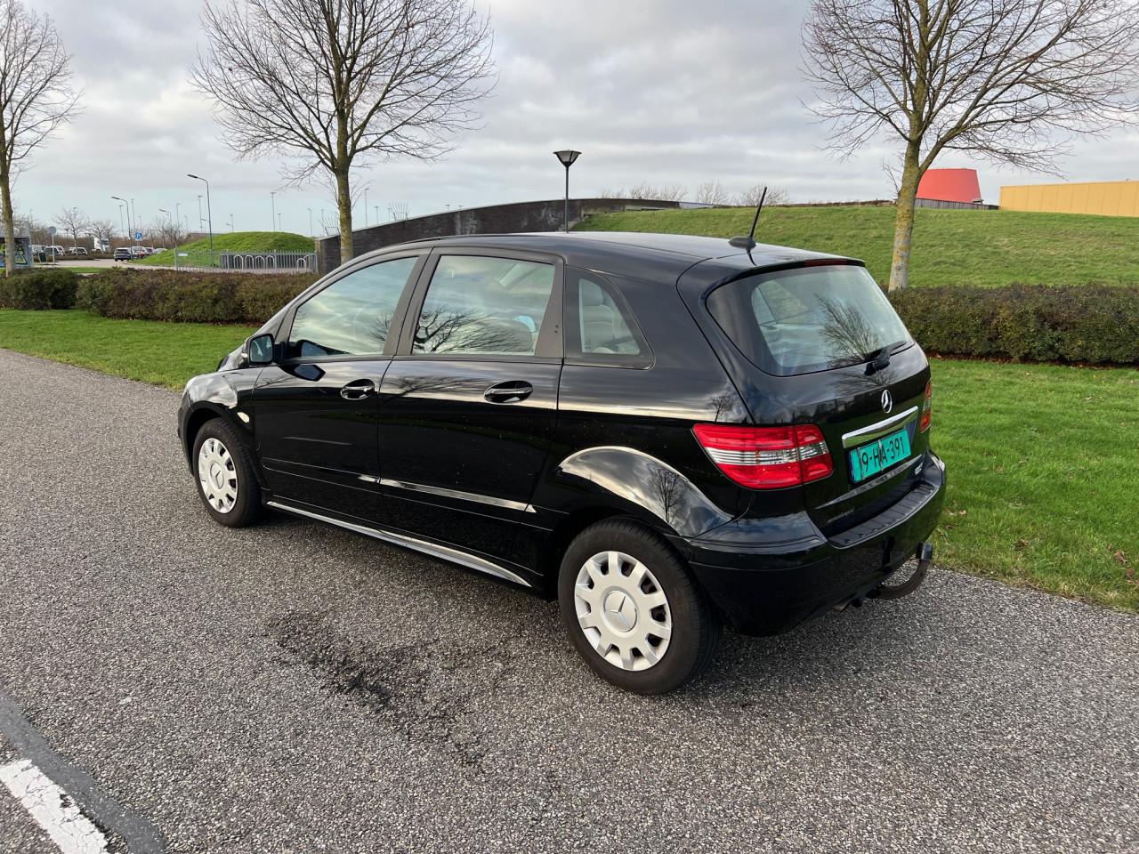 Keurige Mercedes B Klasse uit 2011 met slechts 119.980 km
