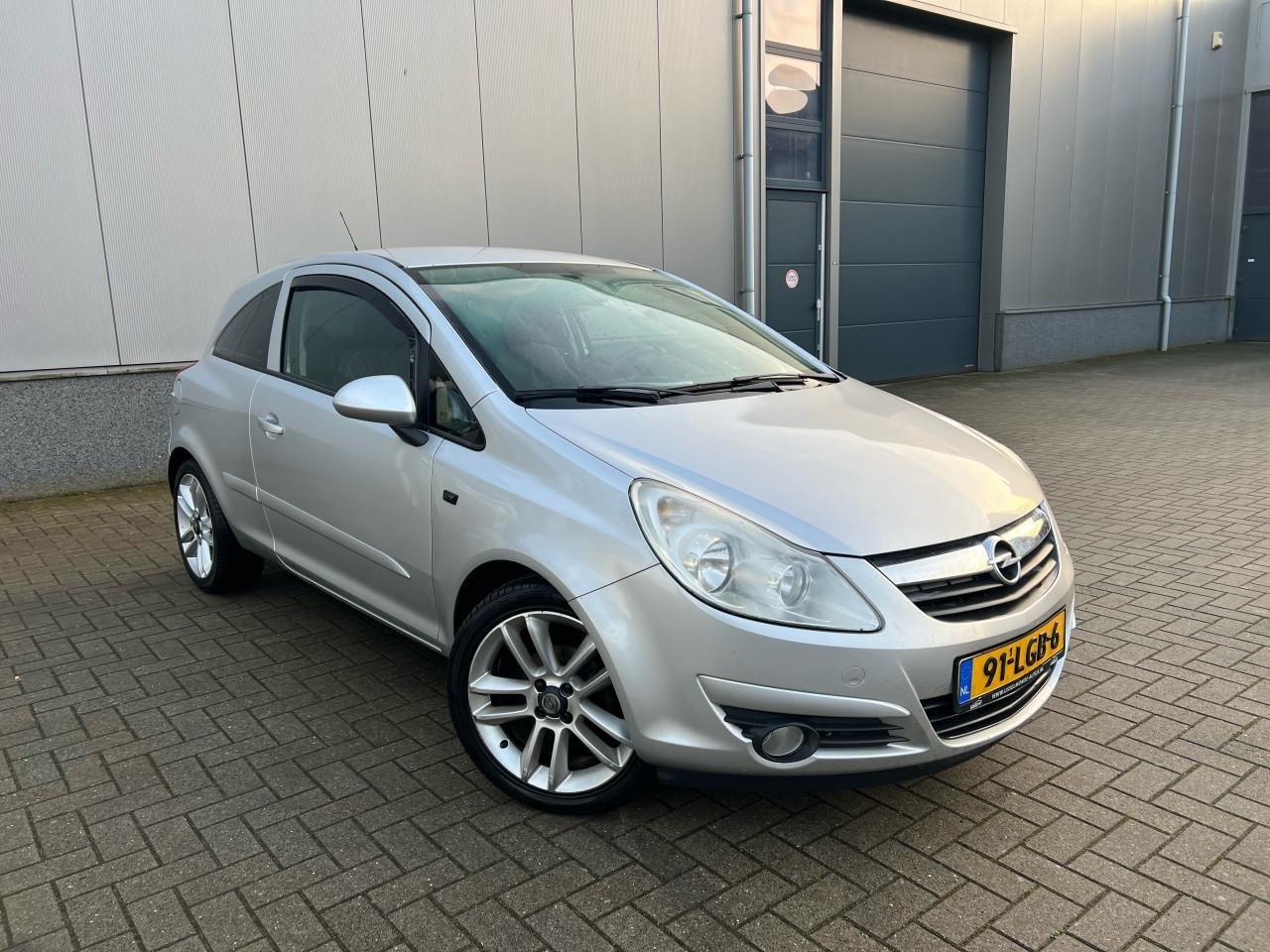 Opel Corsa 1.4-16V Enjoy 154.938KM Jaar Apk
