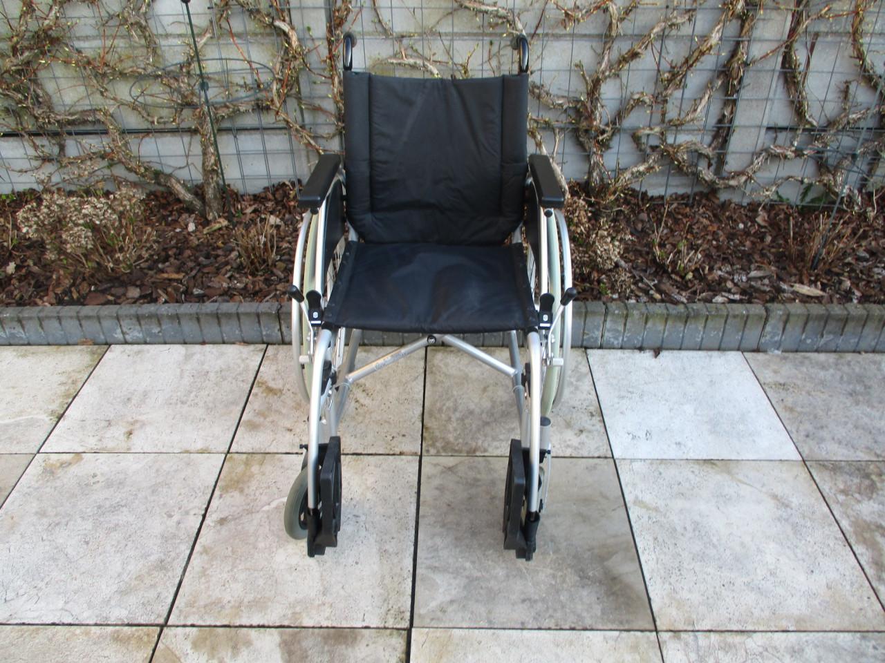 Zgan Excel G3 Light opvouwbare lichtgewicht rolstoel met anti-lekbanden